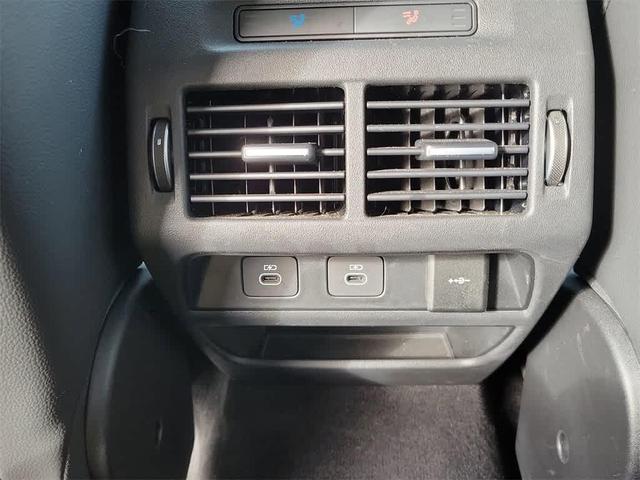 Photo of 2024 Silver Land Rover Discovery Sport