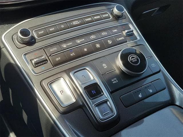 Photo of 2023 Shimmering Silver Hyundai SANTA FE