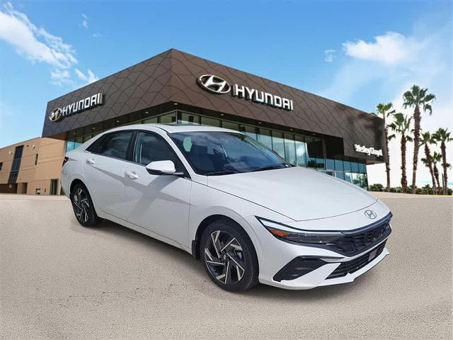 Photo of 2025 Serenity White Hyundai ELANTRA