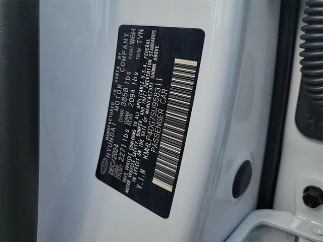 Photo of 2025 Serenity White Hyundai ELANTRA