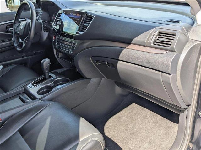 Photo of 2020 Crystal Black Pearl Honda Pilot