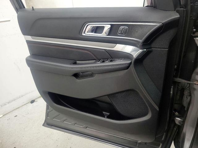 Photo of 2017 Gray Ford Explorer