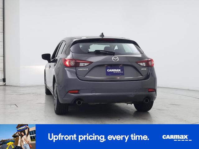Photo of 2018 Gray Mazda Mazda3