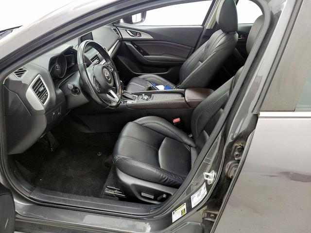 Photo of 2018 Gray Mazda Mazda3