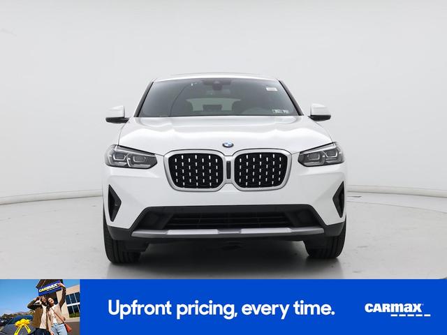 Photo of 2024 White BMW X4