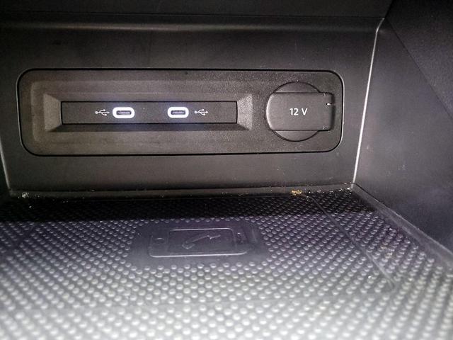 Photo of 2022 Silver Volkswagen Atlas