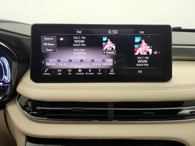 Photo of 2023 Black INFINITI QX60
