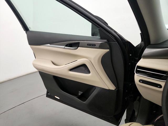 Photo of 2023 Black INFINITI QX60
