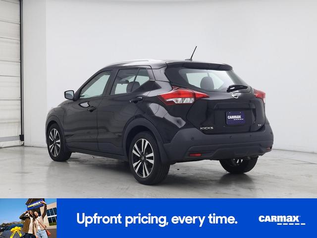 Photo of 2020 Black Nissan Kicks