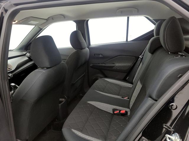 Photo of 2020 Black Nissan Kicks