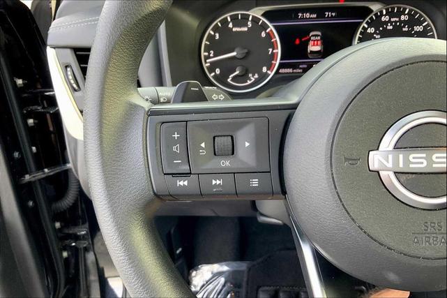 Photo of 2024 Super Black Nissan Rogue