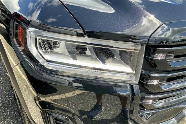 Photo of 2023 Ebony Twilight Metallic GMC Acadia