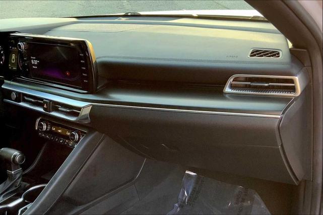 Photo of 2023 Glacial White Pearl Kia K5