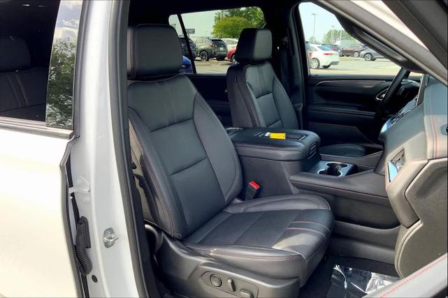 Photo of 2024 Summit White Chevrolet Suburban