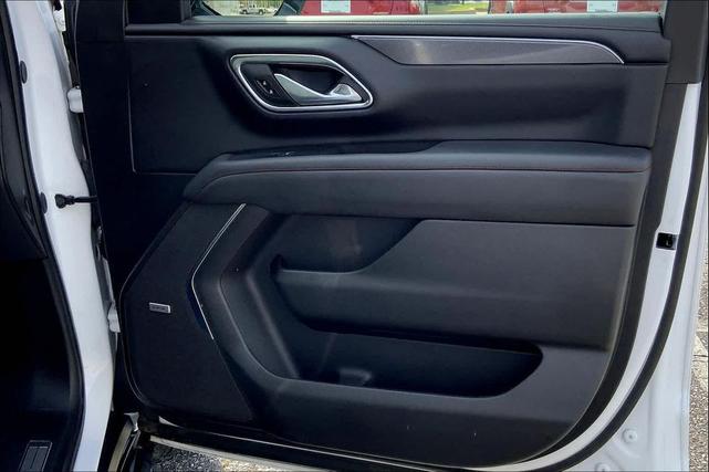 Photo of 2024 Summit White Chevrolet Suburban