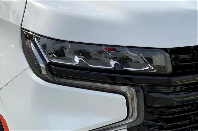 Photo of 2024 Summit White Chevrolet Suburban
