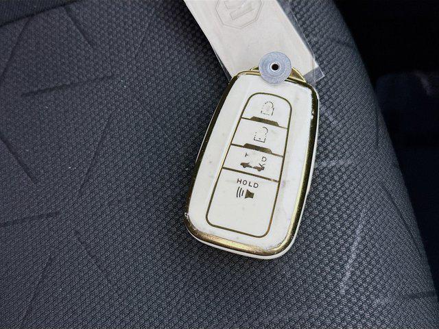 Photo of 2024 Pearl Toyota RAV4
