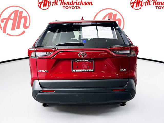 Photo of 2024 Pearl Toyota RAV4