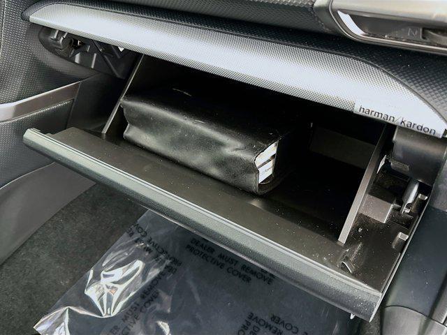 Photo of 2020 Crystal White Pearl Subaru Forester