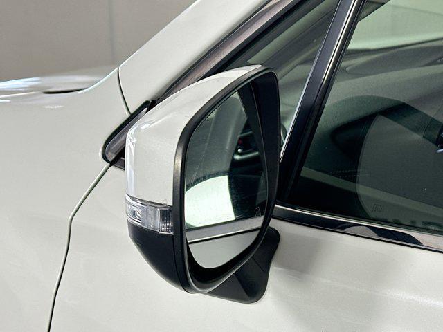 Photo of 2020 Crystal White Pearl Subaru Forester