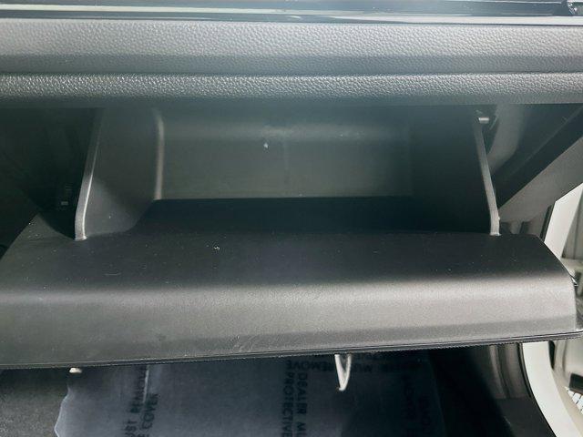 Photo of 2022 White Honda Civic