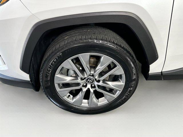 Photo of 2023 White Toyota RAV4
