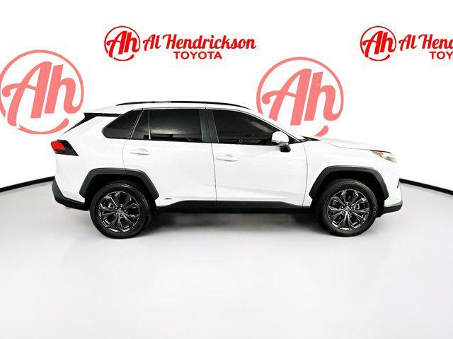 Photo of 2023 Pearl Toyota RAV4 Hybrid