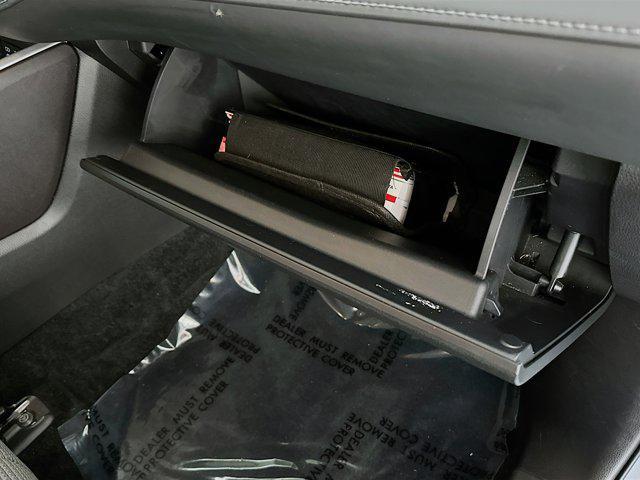 Photo of 2022 Moon Dust Toyota Highlander