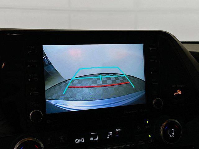 Photo of 2022 Moon Dust Toyota Highlander