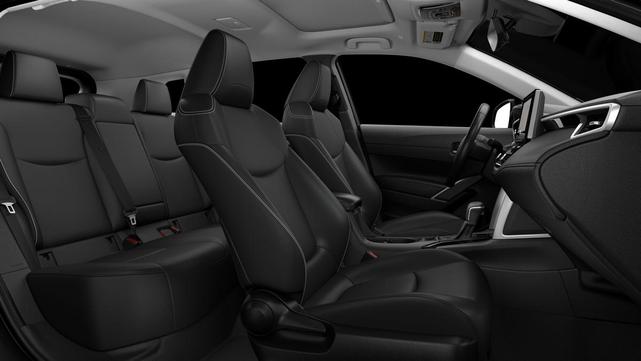 Photo of 2025 White Toyota Corolla Cross