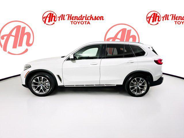Photo of 2023 Alpine White BMW X5