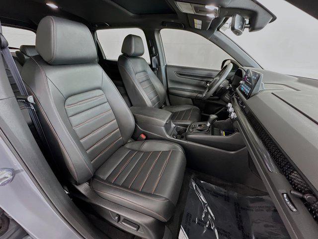 Photo of 2024 Urban Gray Pearl Honda CR-V Hybrid
