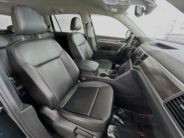 Photo of 2019 Deep Black Volkswagen Atlas
