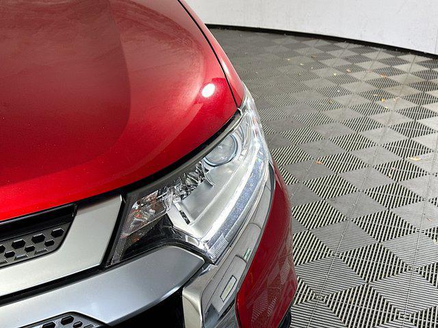 Photo of 2020 Red Mitsubishi Outlander