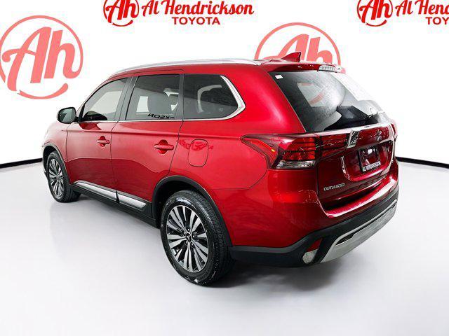 Photo of 2020 Red Mitsubishi Outlander