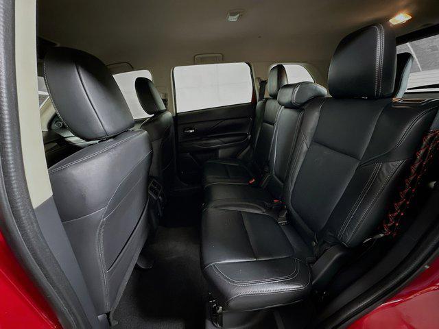 Photo of 2020 Red Mitsubishi Outlander