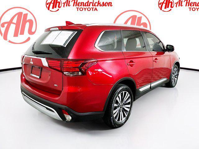 Photo of 2020 Red Mitsubishi Outlander