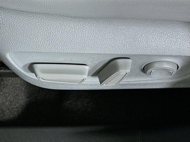 Photo of 2023 Celestial Silver Toyota Highlander