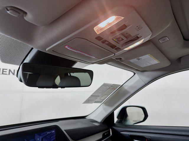 Photo of 2023 Celestial Silver Toyota Highlander