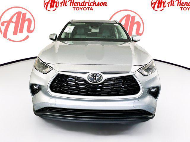 Photo of 2023 Celestial Silver Toyota Highlander