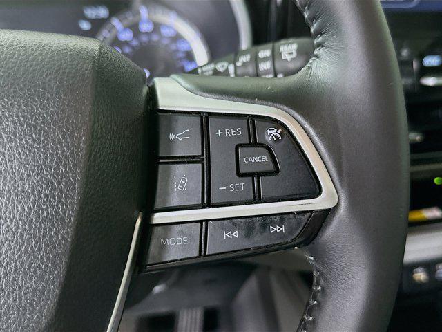 Photo of 2023 Celestial Silver Toyota Highlander
