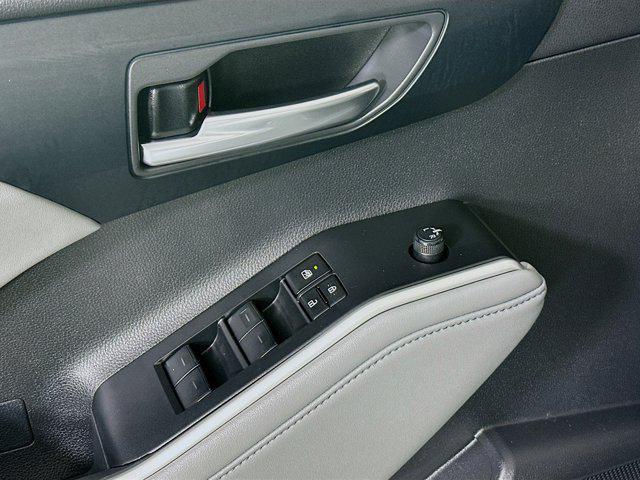 Photo of 2023 Celestial Silver Toyota Highlander