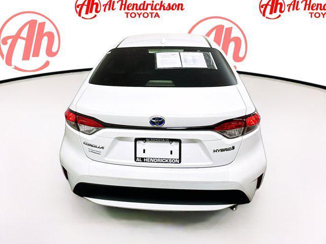 Photo of 2020 Super White Toyota Corolla Hybrid