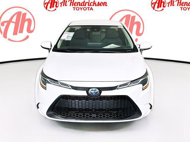 Photo of 2020 Super White Toyota Corolla Hybrid