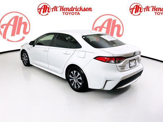 Photo of 2020 Super White Toyota Corolla Hybrid