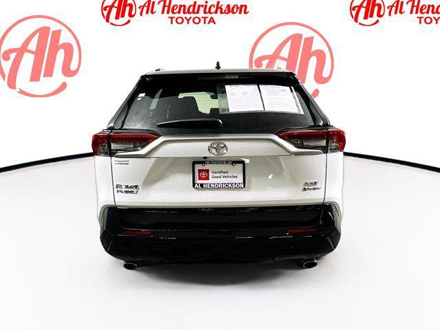 Photo of 2025 Pearl Toyota RAV4 Hybrid