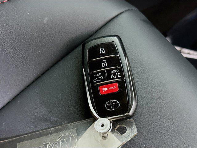 Photo of 2025 Pearl Toyota RAV4 Hybrid