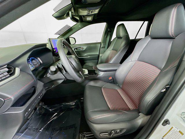 Photo of 2025 Pearl Toyota RAV4 Hybrid