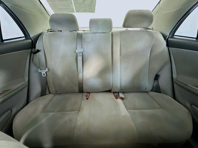 Photo of 2013 Gray Toyota Corolla