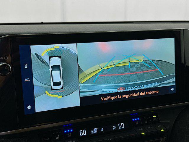 Photo of 2025 Pearl Toyota Camry